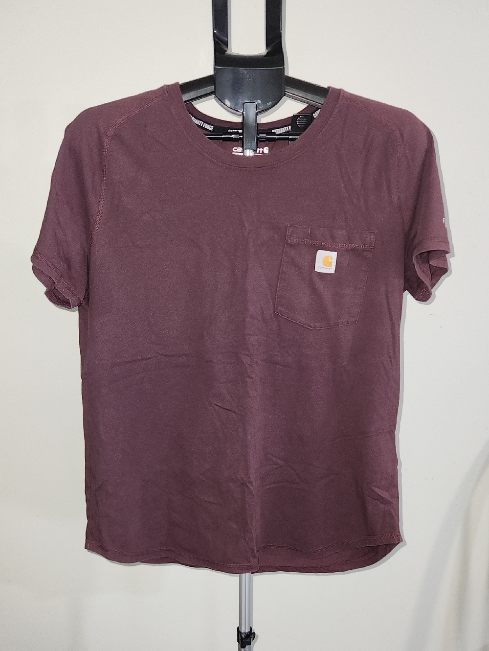 Carhartt Force Relaxed Fit Womens Pocket Tee in Maroon. Size XL.
